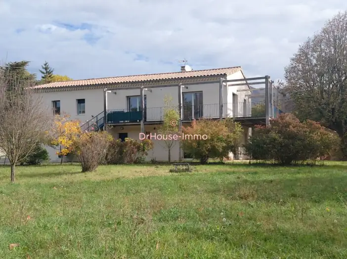 Maison 6 pièces de 167 m² - Bourdeaux (26460)