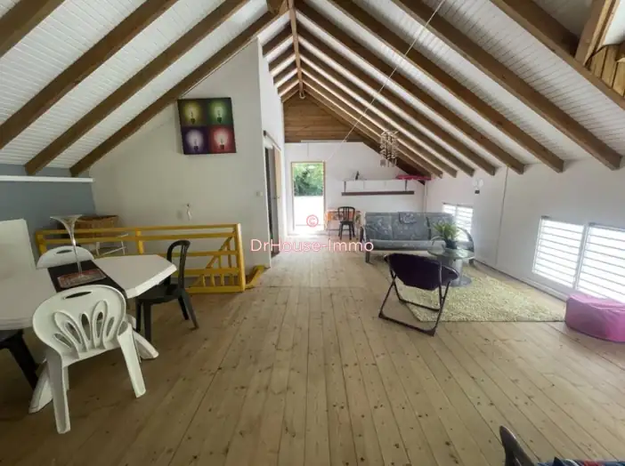 Maison 7 pièces de 209 m² - Vieux-Habitants (97119)