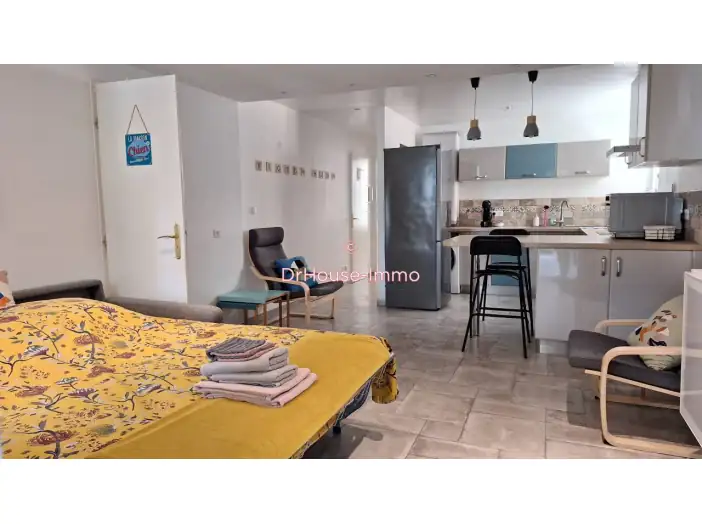 Appartement 2 pièces de 56 m² - Six-Fours-les-Plages (83140)