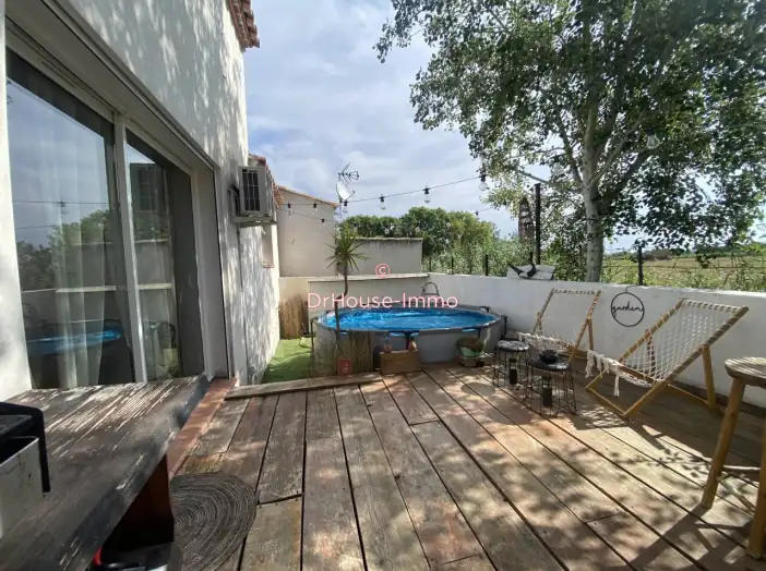 Maison 5 pièces de 110 m² - Saintes-Maries-de-la-Mer (13460)