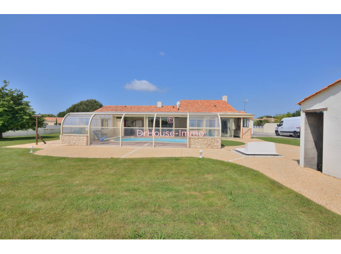 Maison de 250m² - 9 pièces