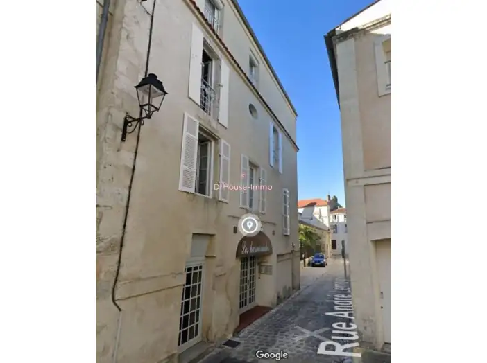 Appartement 1 pièce de 19 m² - Saintes (17100)