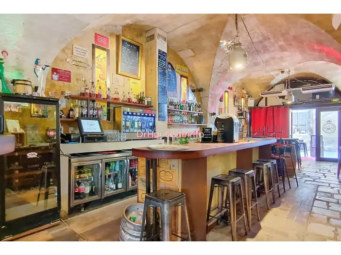 Commerce 6 pièces de 210 m² - Bordeaux (33000)