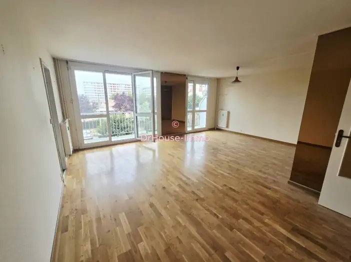 Appartement 4 pièces de 97 m² - Neuville-lès-Dieppe (76370)