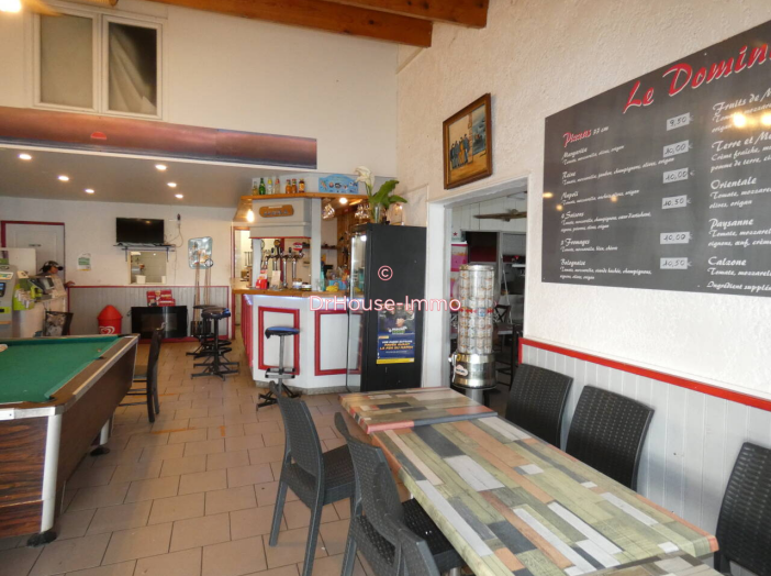 Commerce de 158m²