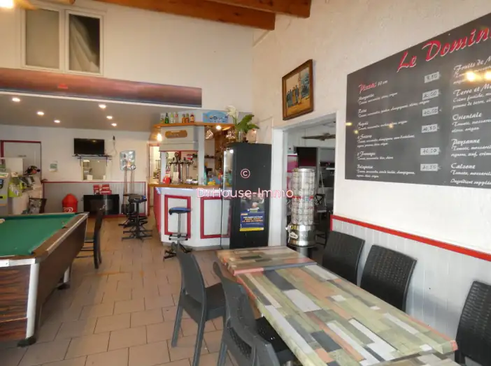 Commerce de 158 m² - Saint-Georges-d'Oléron (17190)