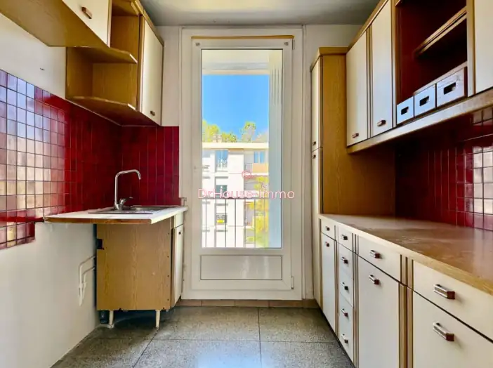 Appartement 4 pièces de 75 m² - Saint-Victoret (13730)