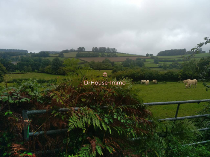 Terrain de 93648m²