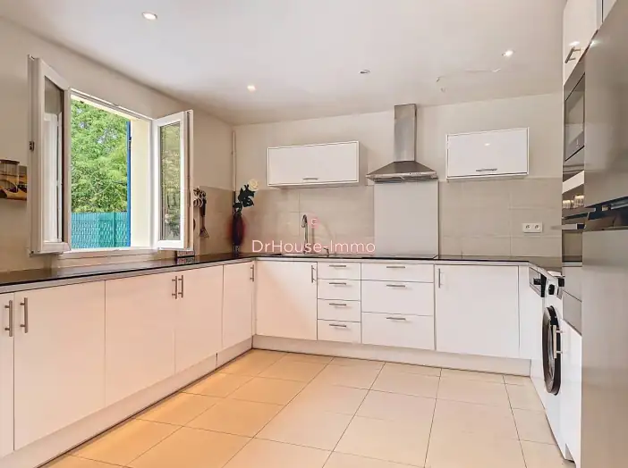 Maison 6 pièces de 120 m² - Ecquevilly (78920)