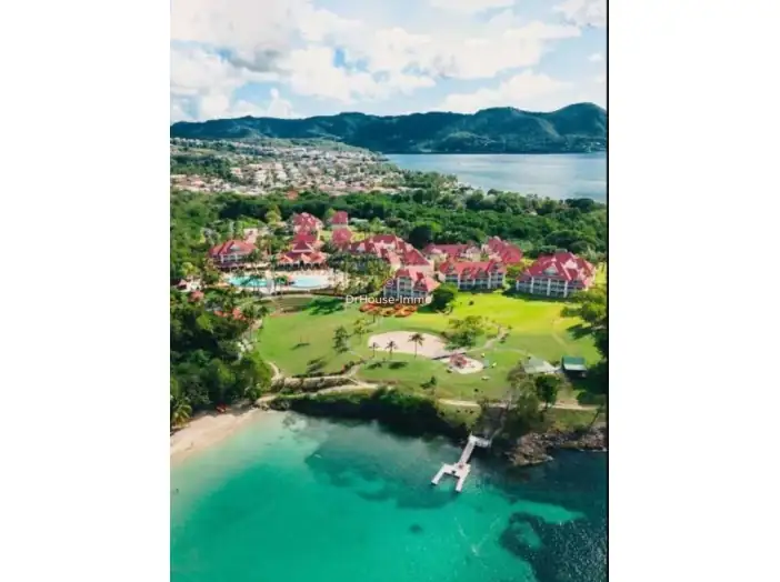 Appartement 2 pièces de 44 m² - Sainte-Luce (97228)