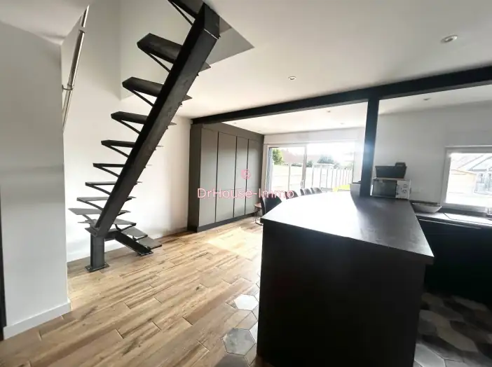 Maison 6 pièces de 125 m² - Wormhout (59470)