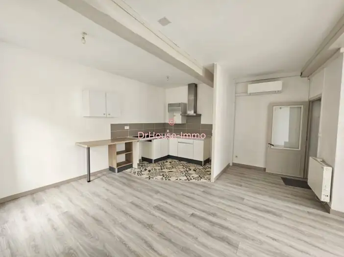 Immeuble 6 pièces de 61 m² - Blaye (33390)