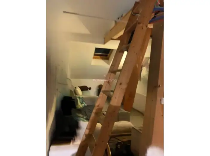 Appartement 1 pièce de 28 m² - Vougy (74130)