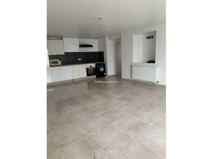 Appartement 2 pièces de 51 m² - Vougy (74130)