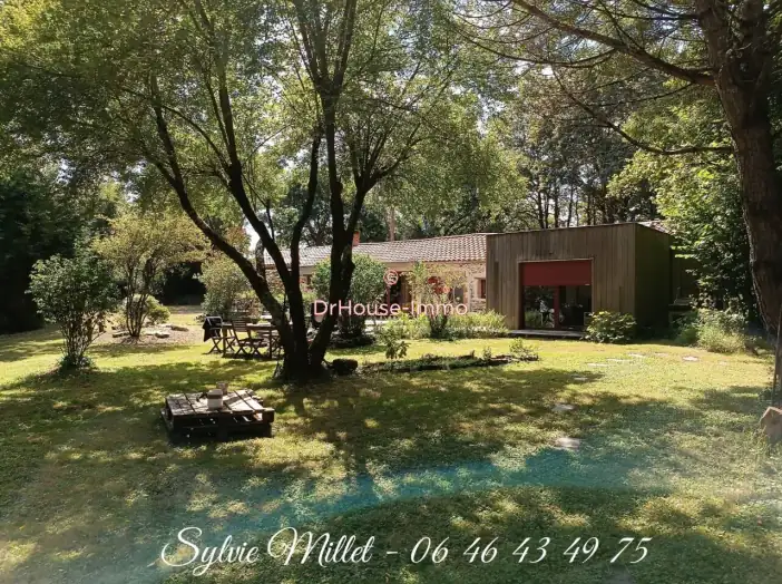 Maison 5 pièces de 117 m² - Chauvé (44320)