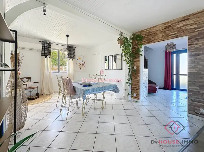 Maison 5 pièces de 140 m² - Razac-sur-l'Isle (24430)