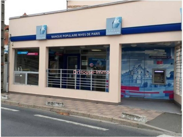 Commerce de 240m²