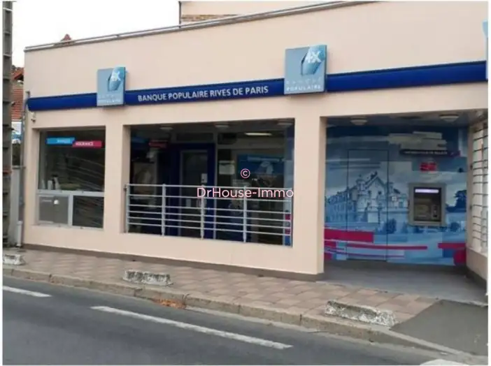 Commerce de 240 m² - Conflans-Sainte-Honorine (78700)