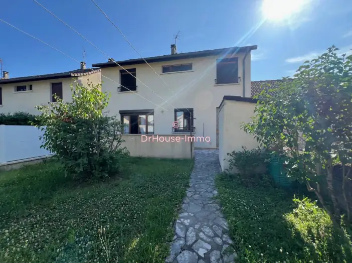 Maison 5 pièces de 100 m² - Brive-la-Gaillarde (19100)