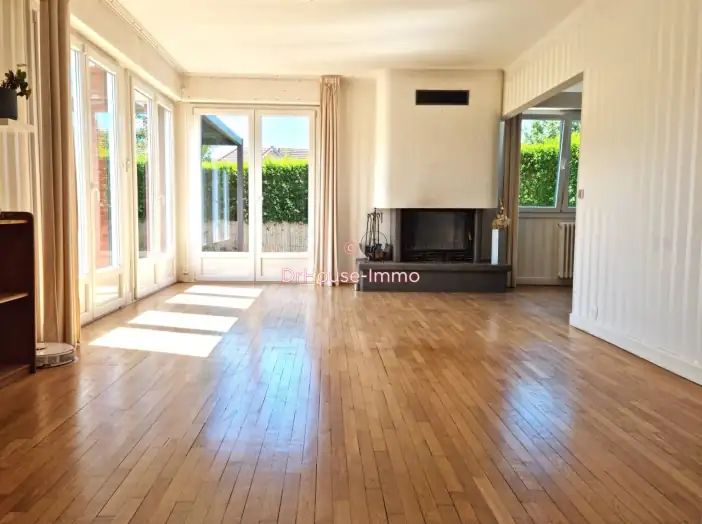 Maison 9 pièces de 236 m² - Épinal (88000)