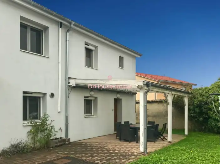 Maison 5 pièces de 118 m² - Ambérieux-en-Dombes (01330)