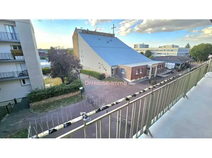 Appartement 4 pièces de 89 m² - Maurepas (78310)