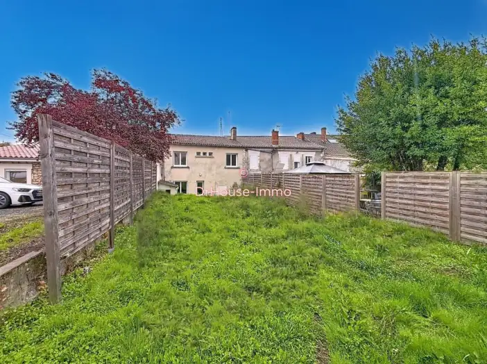 Maison 6 pièces de 130 m² - Périgueux (24000)