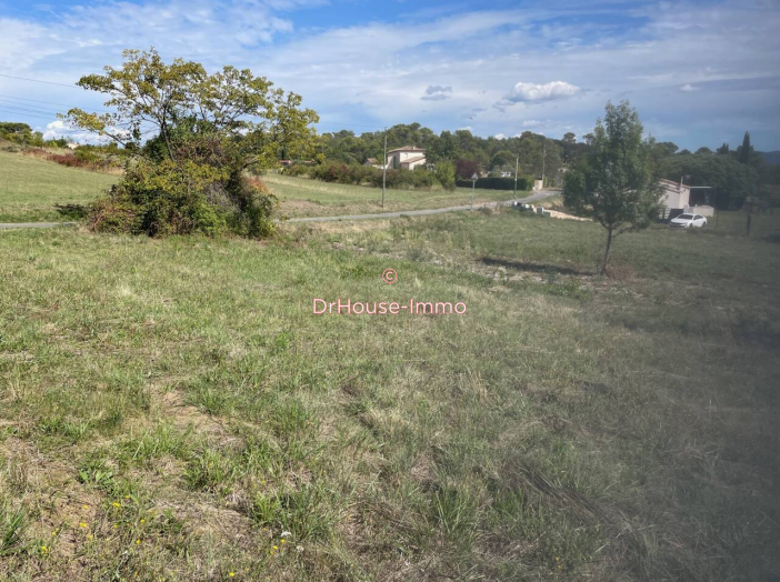 Terrain de 1572m²
