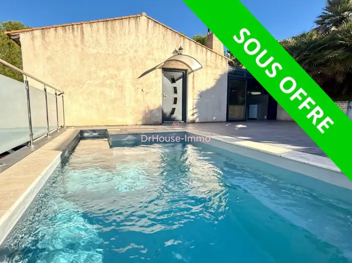 Maison 8 pièces de 199 m² - Ceyreste (13600)