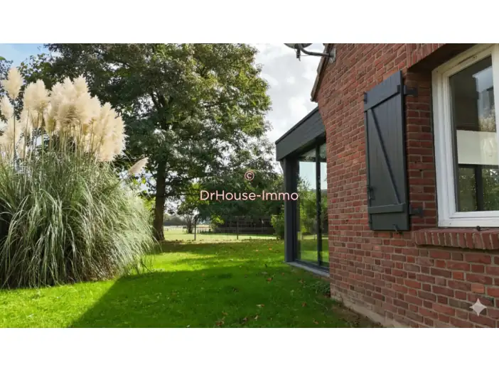 Maison 5 pièces de 126 m² - Cappelle-en-Pévèle (59242)