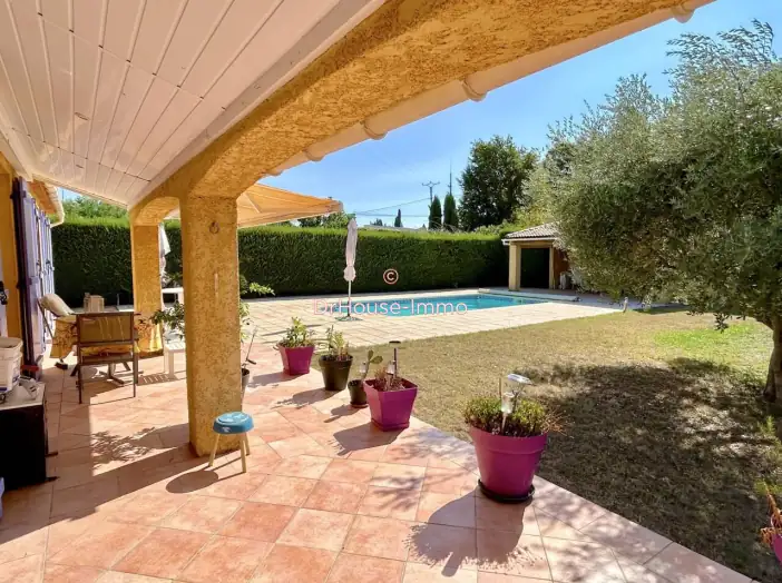 Maison 5 pièces de 113 m² - Flayosc (83780)