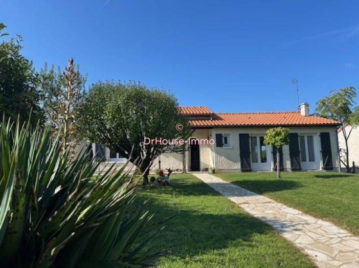 Maison 6 pièces de 134 m² - Bignoux (86800)