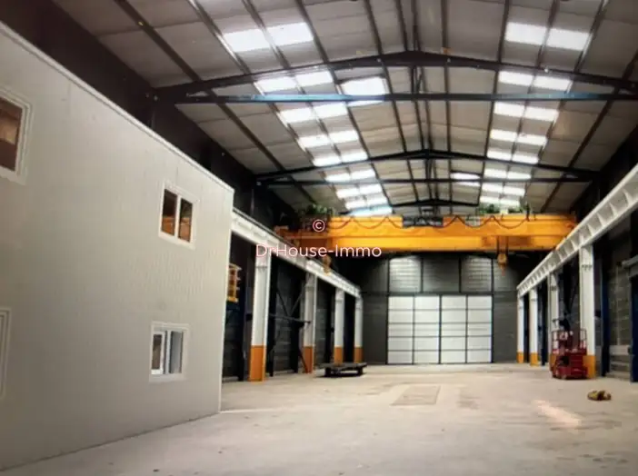 Bureau 3 pièces de 1 600 m² - Tancarville (76430)