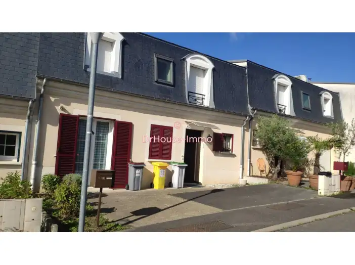 Maison 6 pièces de 135 m² - Créteil (94000)