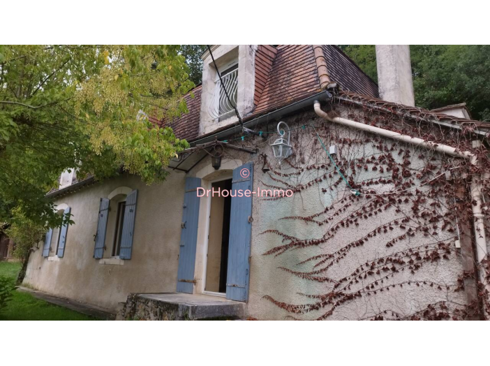 Maison 6 pièces de 191 m² - Bourgnac (24400)