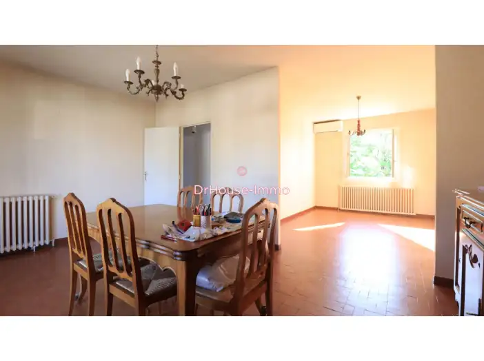 Maison 8 pièces de 140 m² - Lormont (33310)