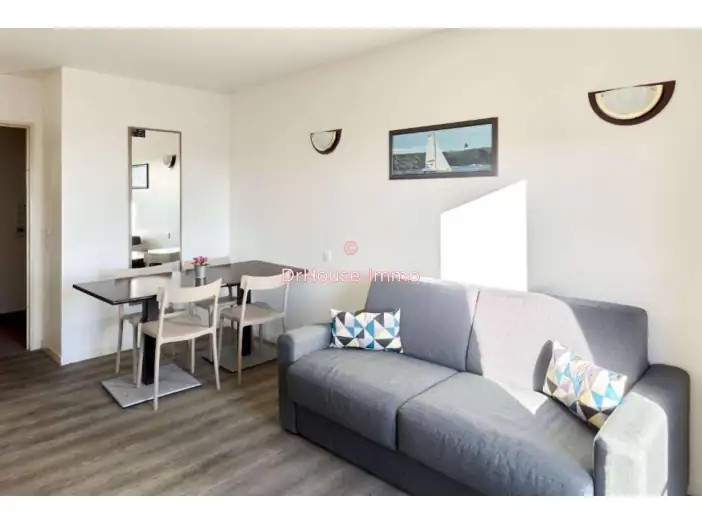 Appartement 1 pièce de 22 m² - Saint-Cyr-l'École (78210)