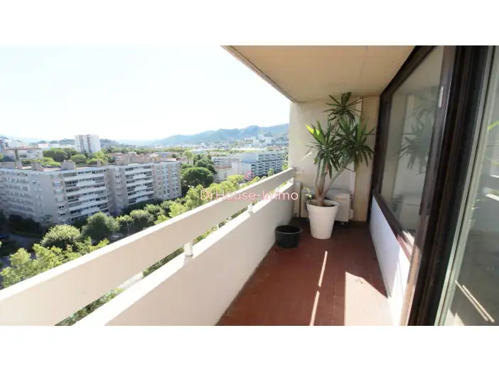 Appartement 3 pièces de 59 m² - Marseille (13011)
