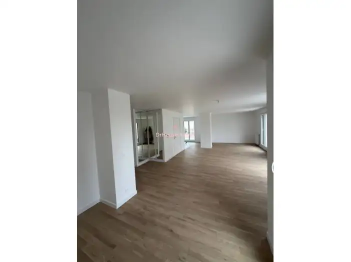 Appartement 4 pièces de 120 m² - Saint-Maur-des-Fossés (94100)