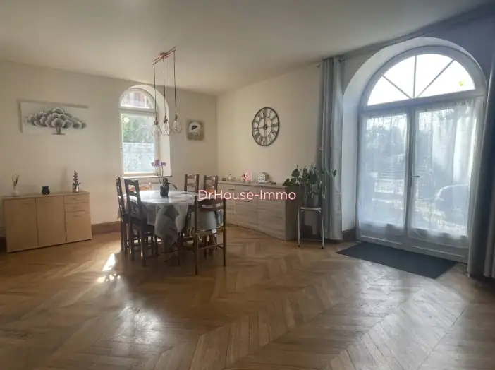 Maison 4 pièces de 135 m² - Coullons (45720)