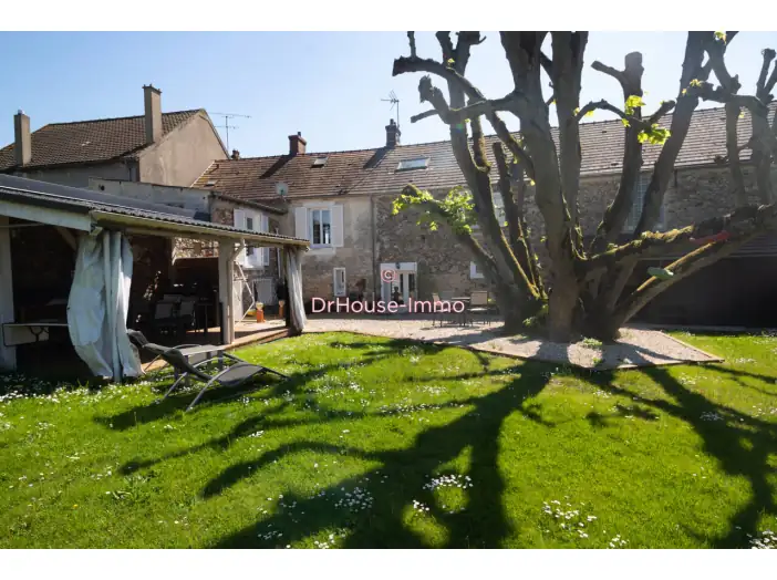 Maison 7 pièces de 200 m² - Auteuil (78770)