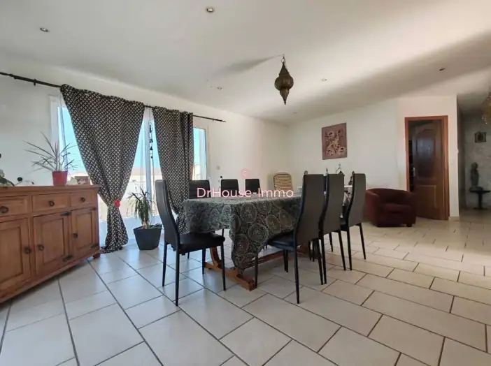 Maison 5 pièces de 148 m² - La Taillée (85450)