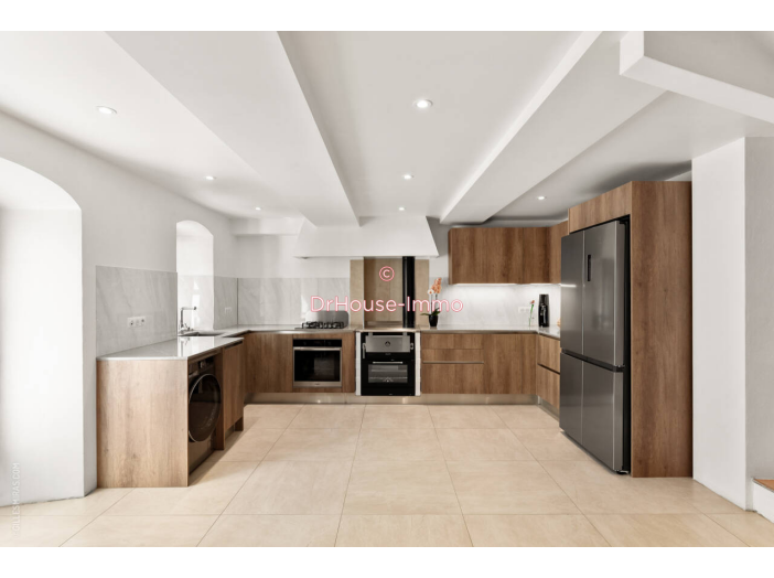 Maison 7 pièces de 142 m² - Fayence (83440)