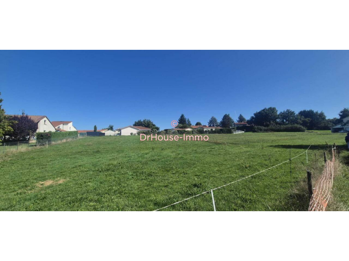 Terrain de 854m²