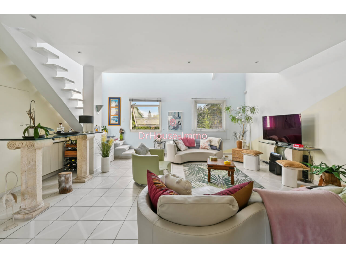 Maison de 210m² - 8 pièces