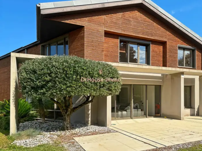 Maison 5 pièces de 167 m² - Saint-Vincent-de-Paul (40990)