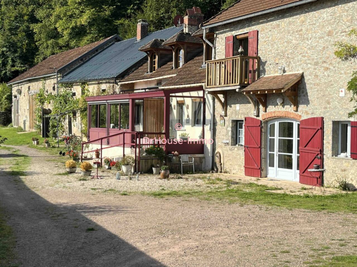 Maison de 254m² - 12 pièces