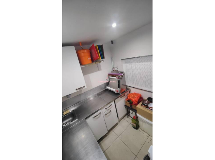 Commerce 3 pièces de 40 m² - Paris (75010)