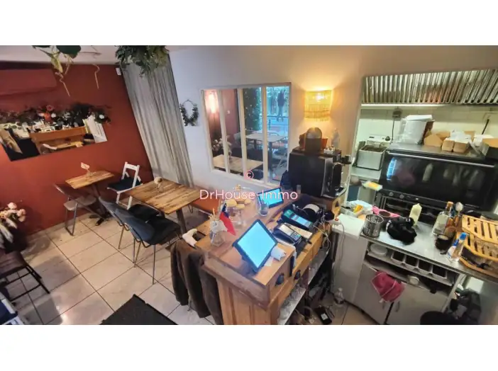 Commerce 3 pièces de 40 m² - Paris (75010)