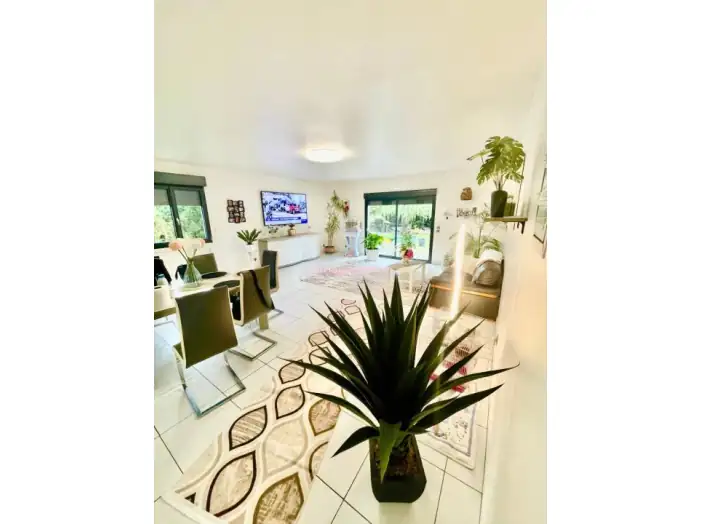 Maison 3 pièces de 120 m² - Goupillières (78770)